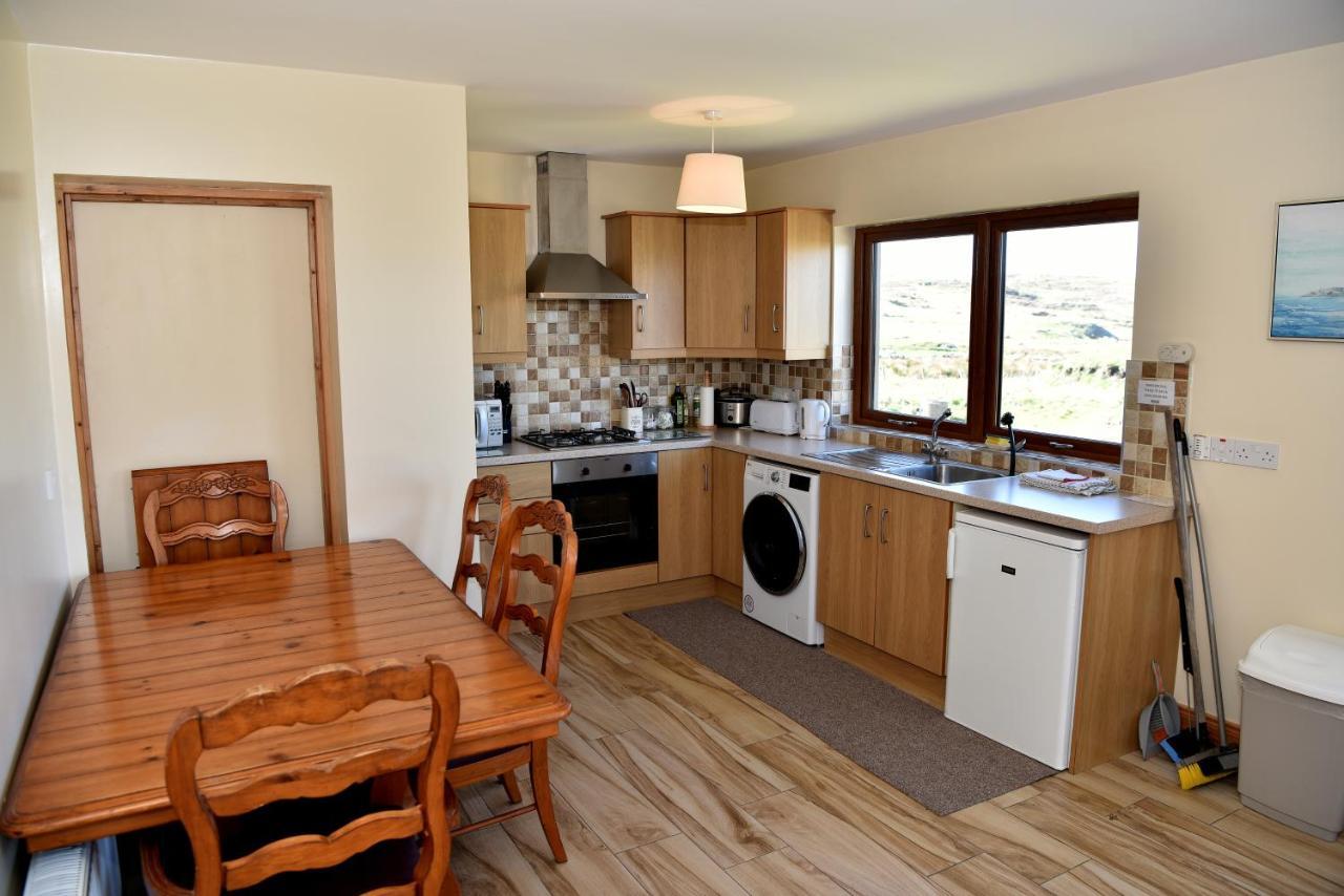 Sea View Apartment Downings Exterior foto